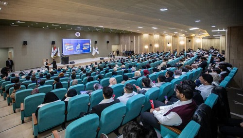 Dr. Seyed Reza Raeeskarami, Chancellor of Tehran University of Medical Sciences, addressing the AlSibtain International Branch  